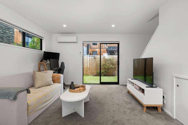 2/41 Gracefield Avenue_4