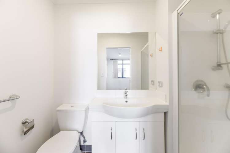 B602/176 Broadway Newmarket_3