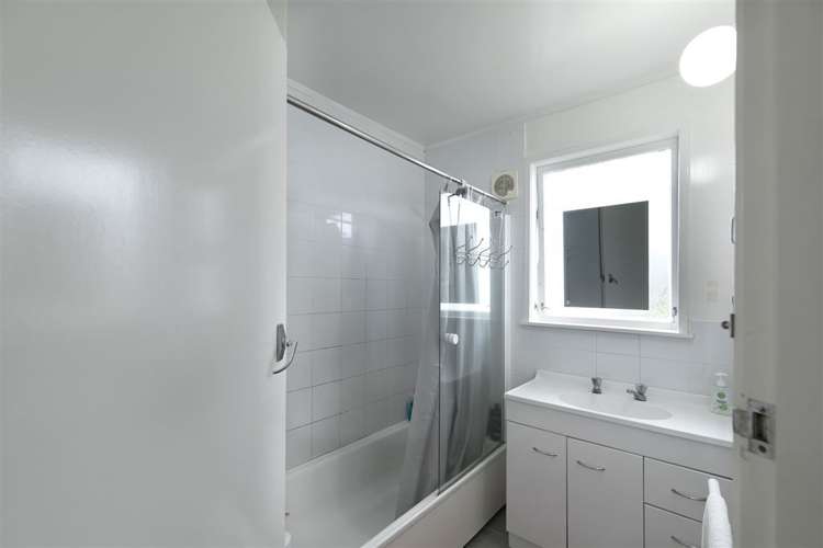 81 Lauderdale Road Birkdale_13