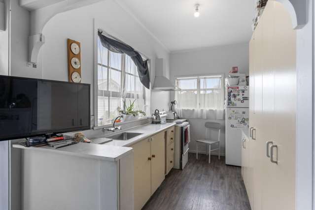 8 Holyoake Street Wanganui East_2