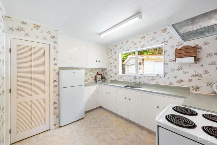 13 Christchurch Crescent Kelson_5