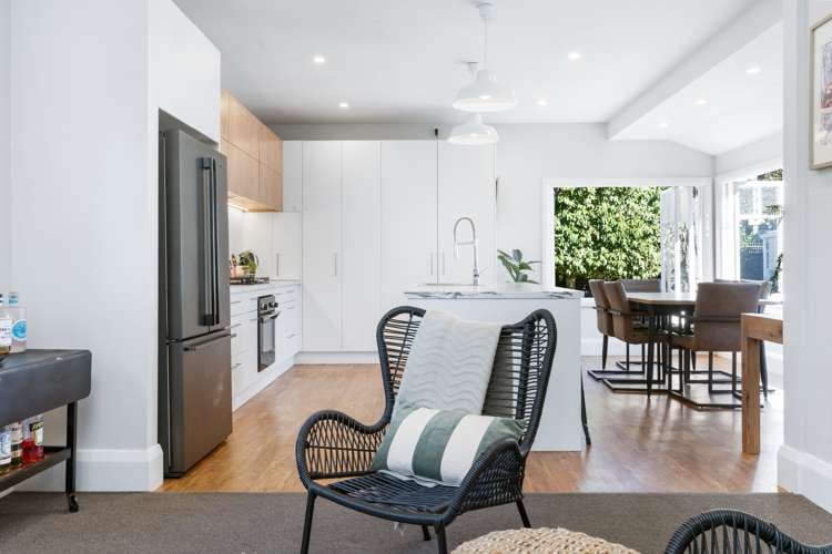 3 Roosevelt Avenue Saint Albans_11