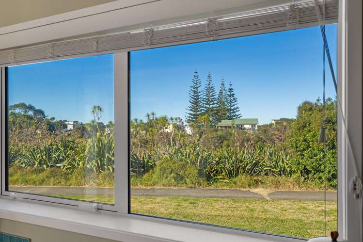305 Cook Drive Whitianga_17
