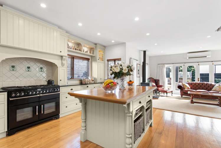 69 Office Road Merivale_2