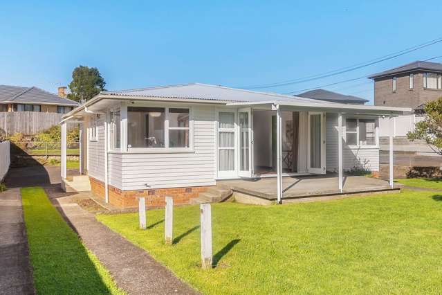 Charming Family Home with Sleepout !