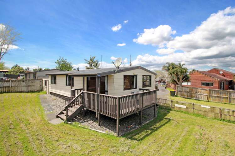 1/11 Dalmahoy Place Wattle Downs_1