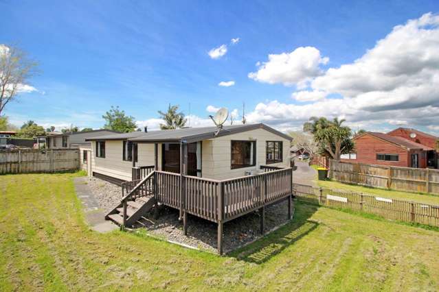 1/11 Dalmahoy Place Wattle Downs_1