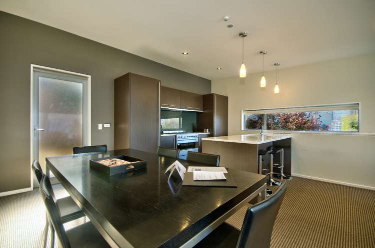 1/51 Thompson Street Queenstown_11