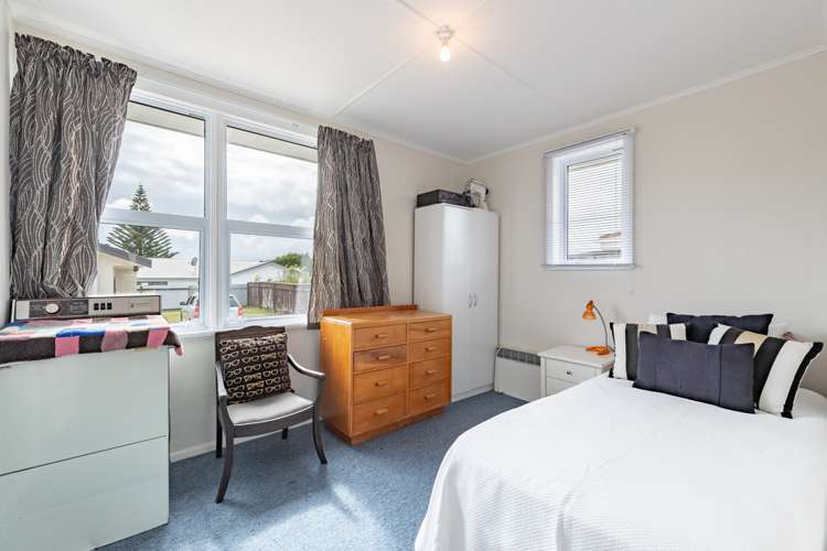 36 Whanga Crescent Titahi Bay_17