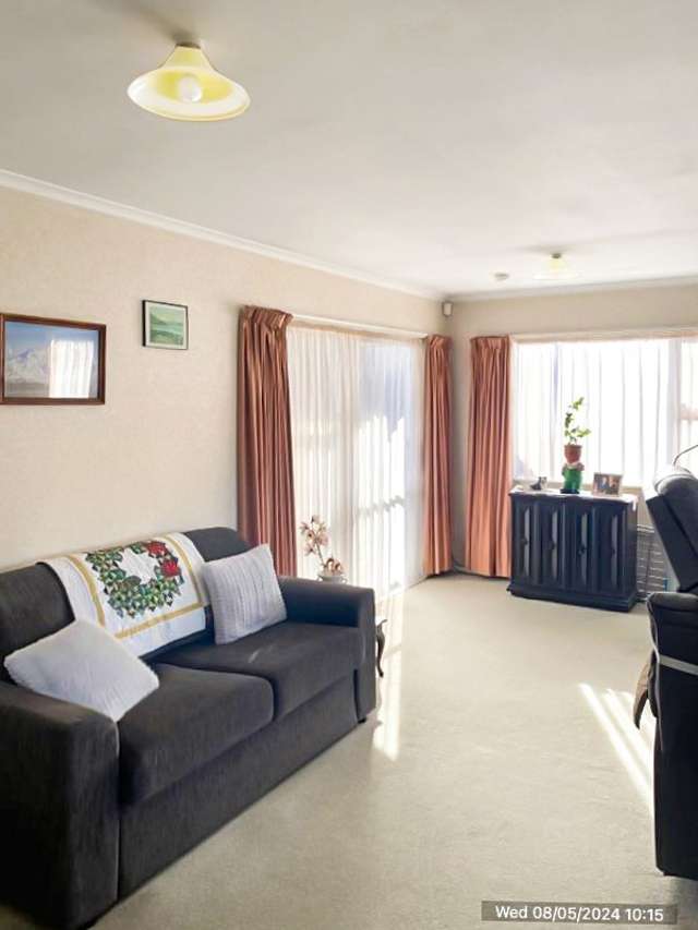 2A Denbigh Square 10643_3