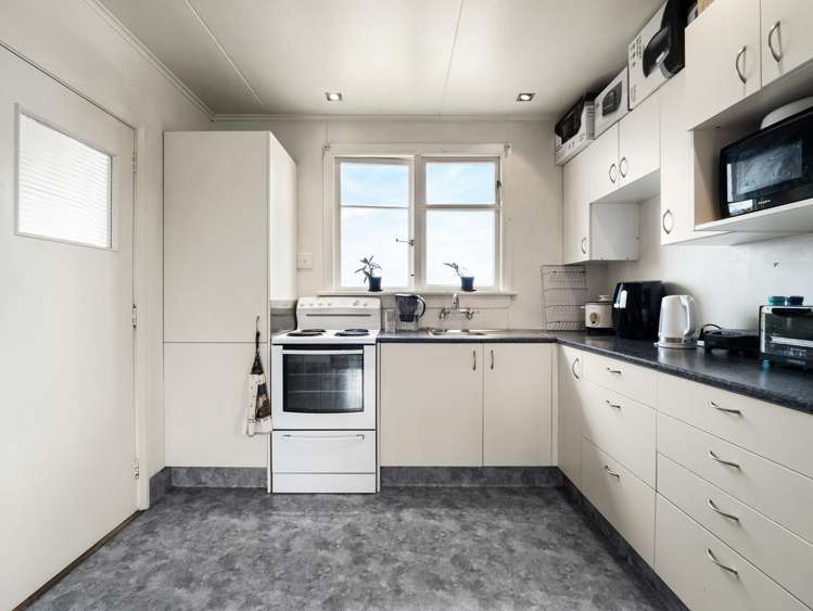 143 Main Road Fairfield_7