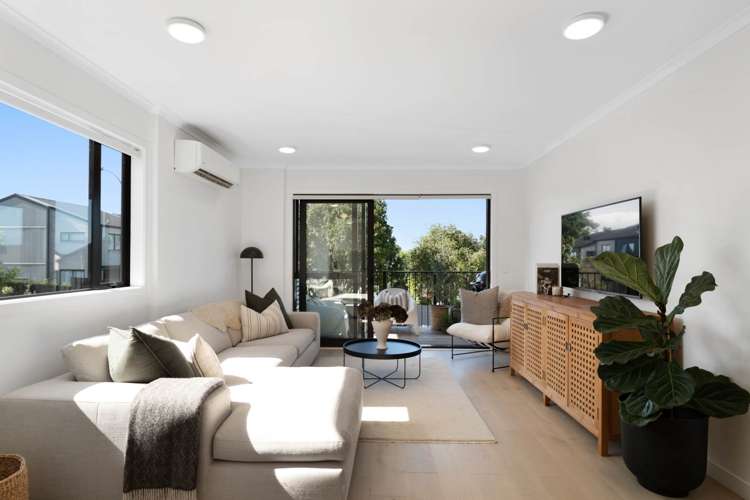 101/1A Derna Road Panmure_9