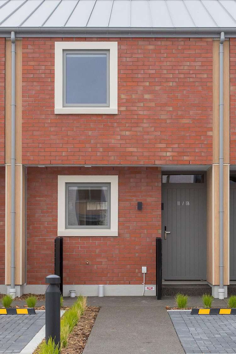 176 England Street Linwood_13