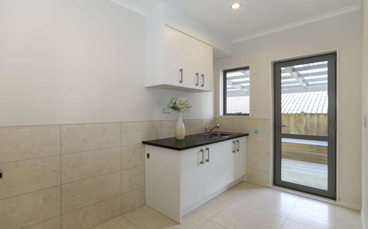 50 Arrowsmith Drive Clover Park_19