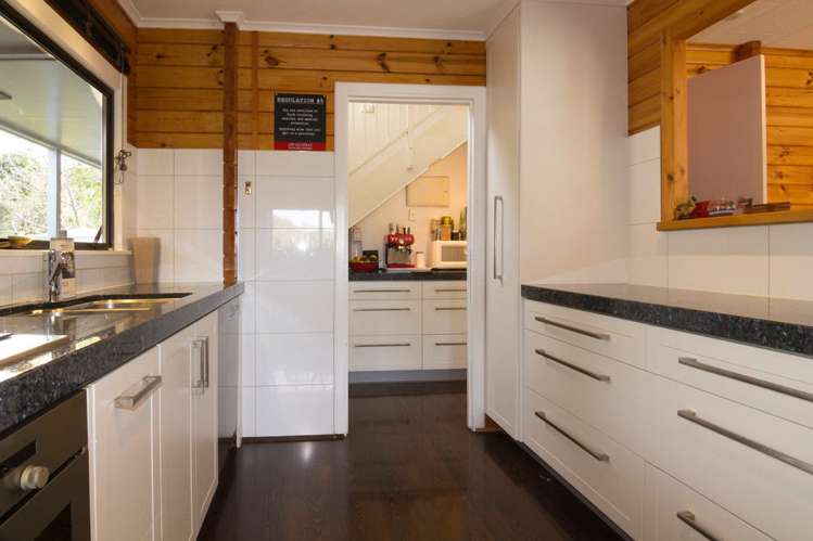 942 Kahikatea Flat Road Waitoki_13