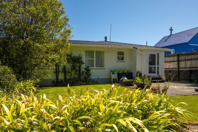 128 Waikawa Road Picton_13