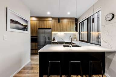 42 Glidepath Road_1