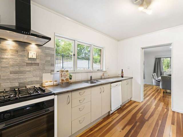 42 West Lynn Road Titirangi_2
