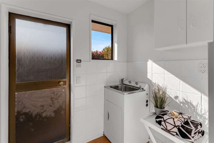 18 Lowry Avenue Redwood_14