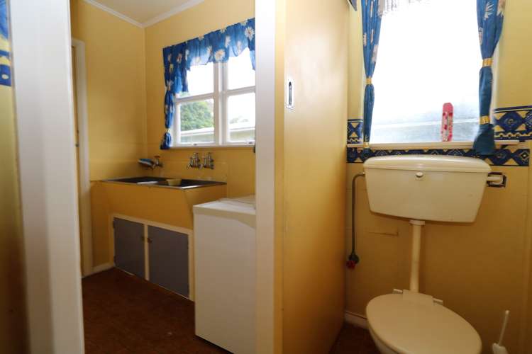 27 Moreton Road Carterton_14