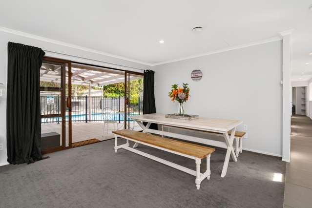 2/6 Armstrong Grove Hilltop_3