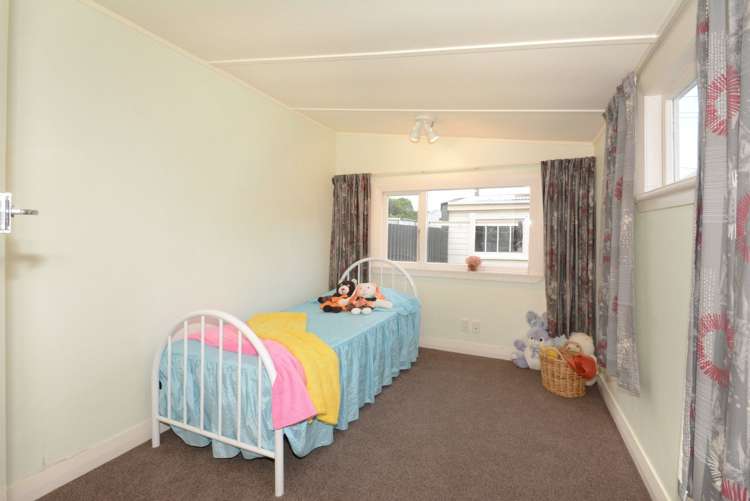 28 Edwin Street Caversham_13