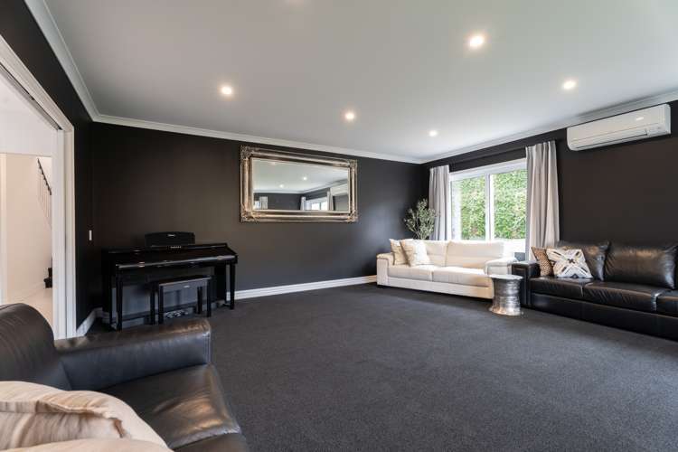 100 Melksham Drive Churton Park_13