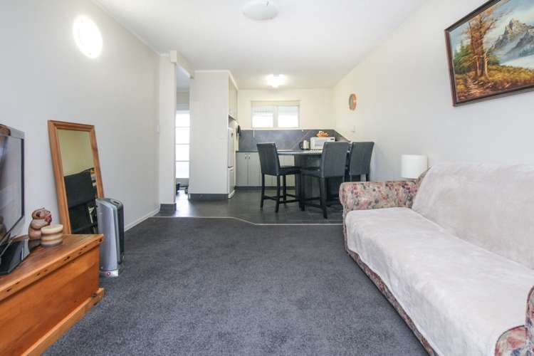 11/32 Blockhouse Bay Road Avondale_5