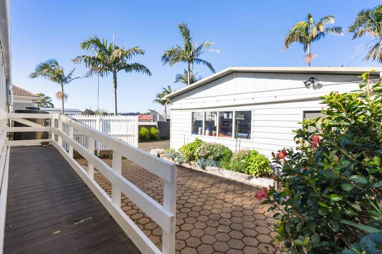 75 Wainui Avenue Point Chevalier_17