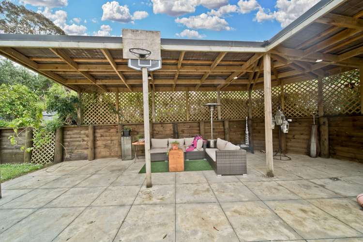 Covered outdoor living area at 1/625 Peacockes Road · archived listing
