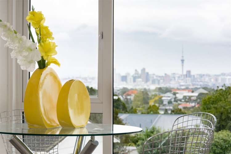 4/7 Lydia Avenue Northcote_1