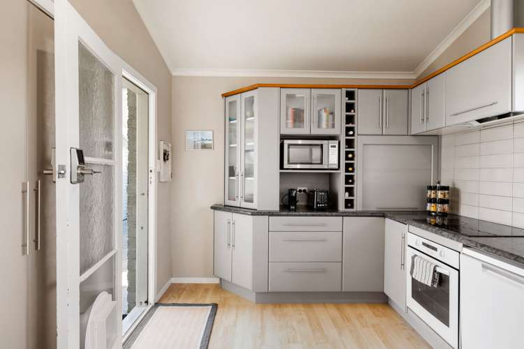 34 Fuchsia Avenue Pukete_10