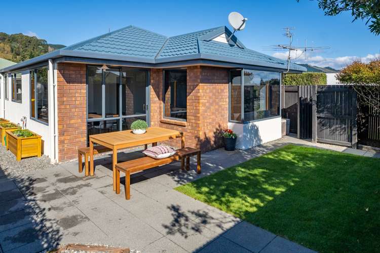 1 Vining Crescent Stoke_18