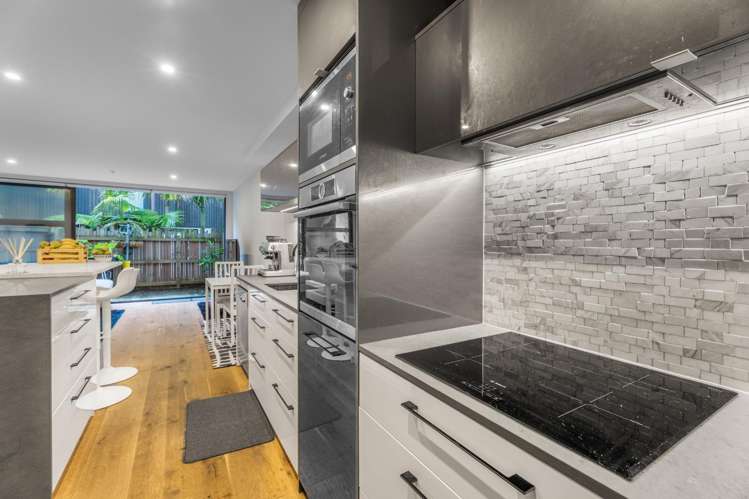 15/6 Waima Street 10031_5