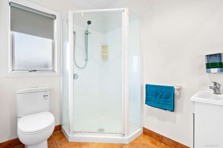 2 Wilbur Place Pakuranga Heights_13