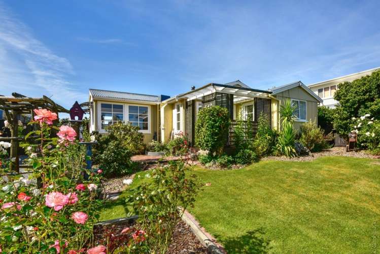 73 Pacific Drive Southbridge_6