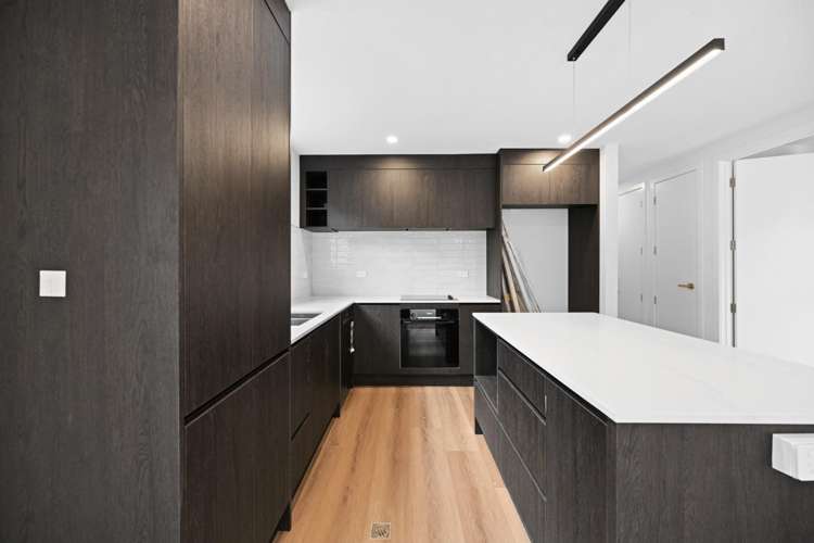 1/6 Lumino Terrace 2753_5