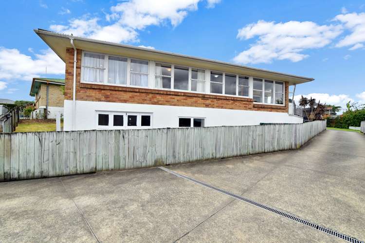 8 Wembury Grove Parkvale_21