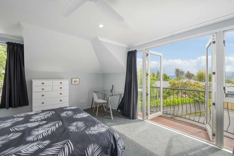 23 Hayward Rise Owhata_20