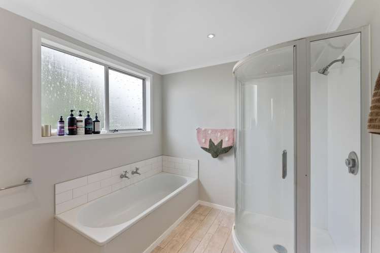 65 Lupin Road Otaki_13