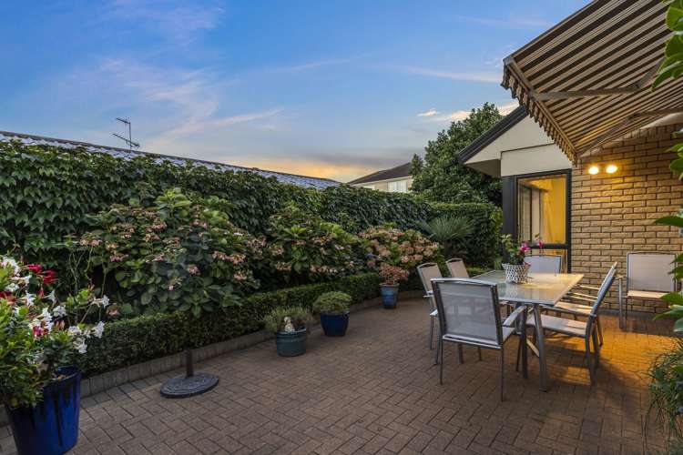 91a The Drive Epsom_11