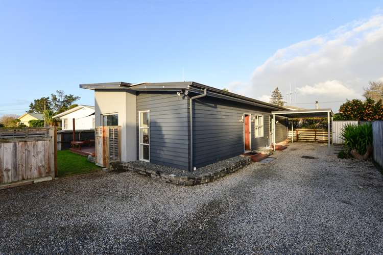 16a Richan Street Glenview_0