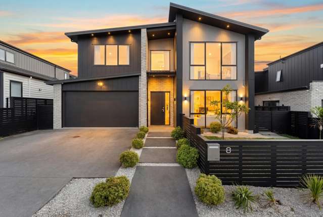 Stunning Coastal Living with Three Ensuites