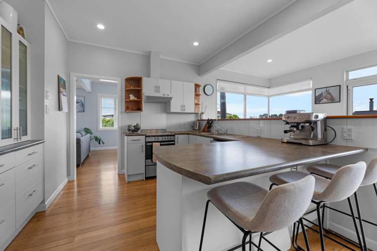 46 Wharf Road Clarks Beach_9