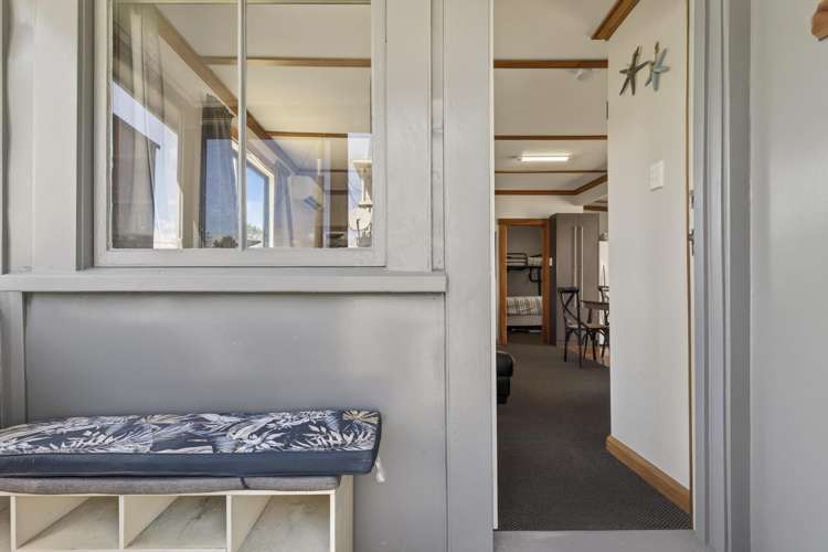 59 Fifth Avenue Urenui_12