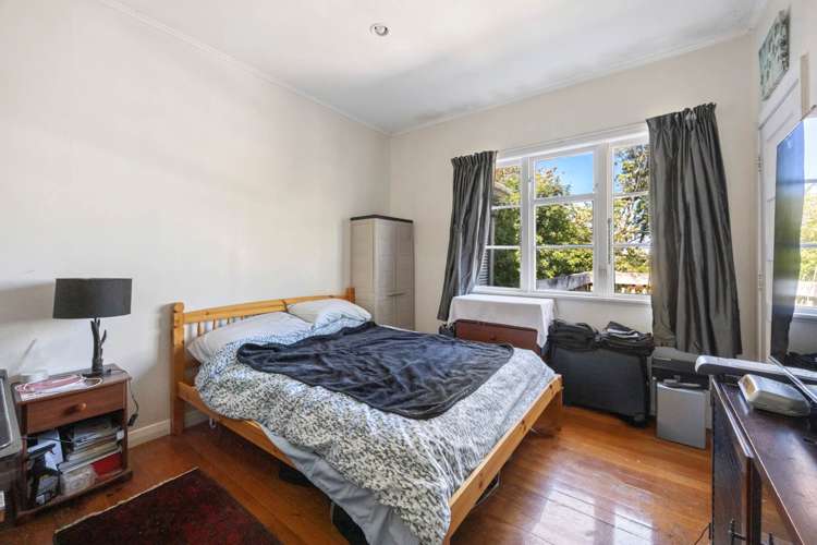 6 Simmonds Avenue Three Kings_19