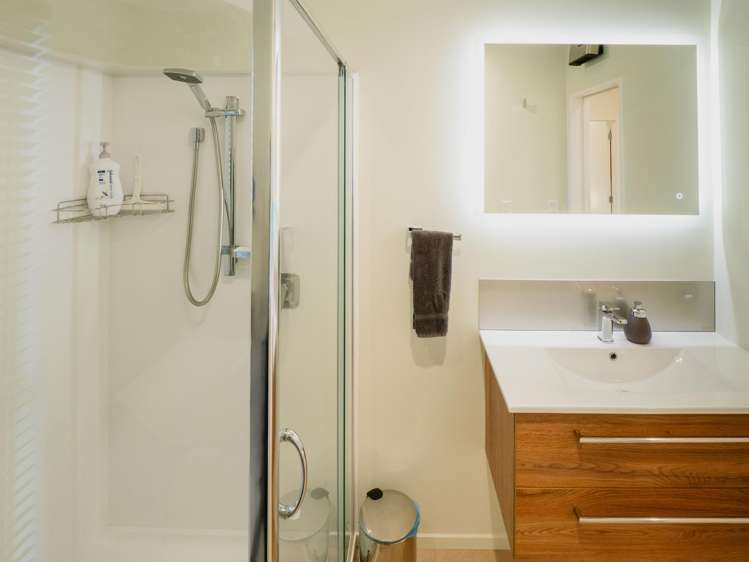3 Ngaio Grove Robinsons Bay_20