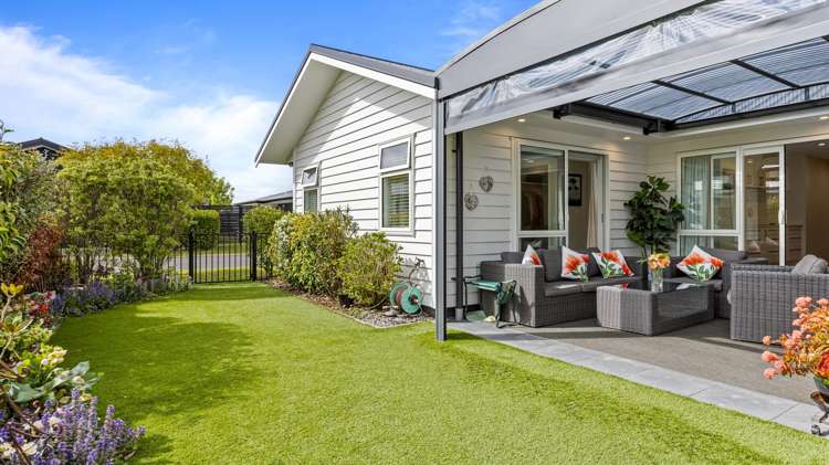 34 Noumea Drive Rangatira Park_17