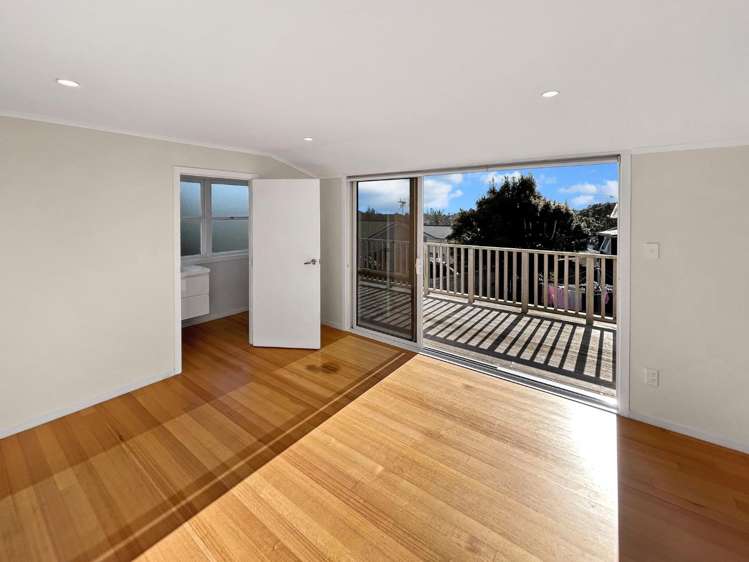  832 Whangaparaoa Road Manly_14