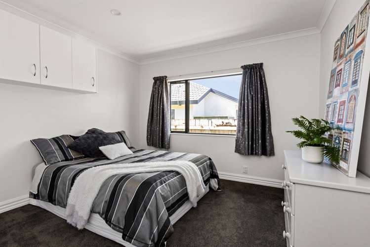 36 Kensington Drive Taradale_17